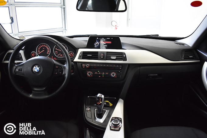 BMW 320d xDrive Touring Business aut.